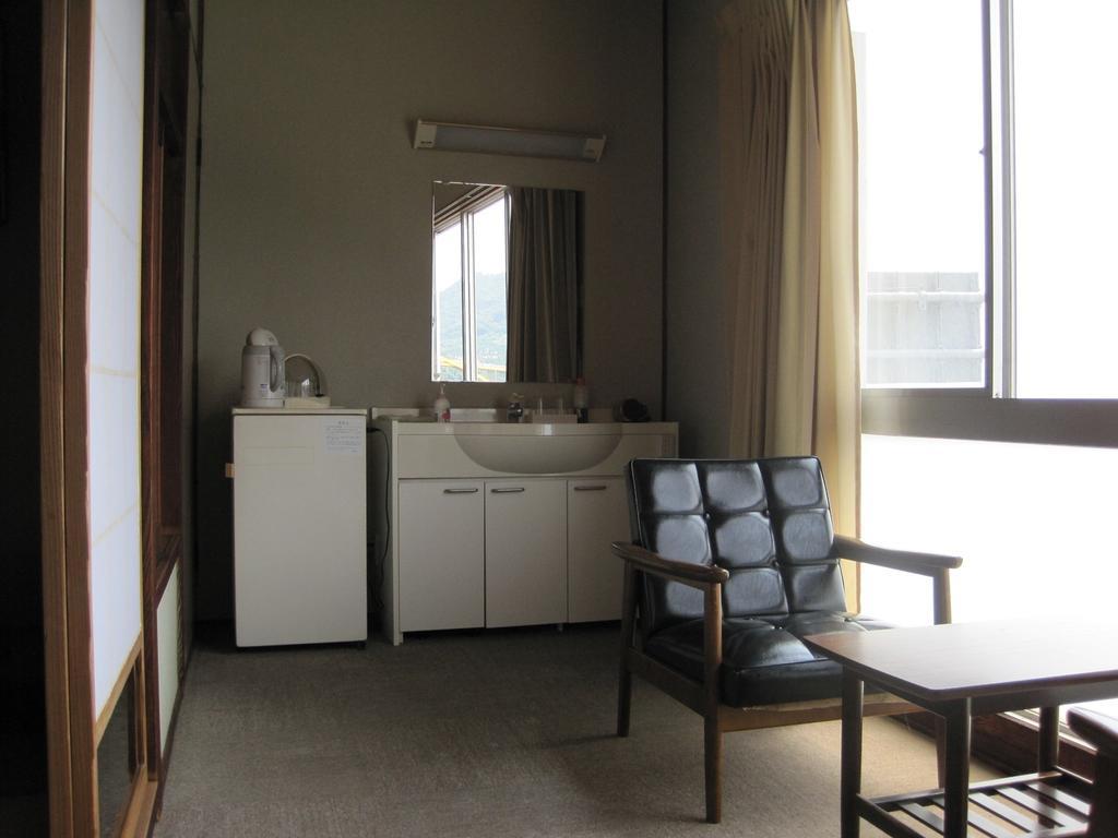 Suminoe Ryokan Onomichi Bagian luar foto