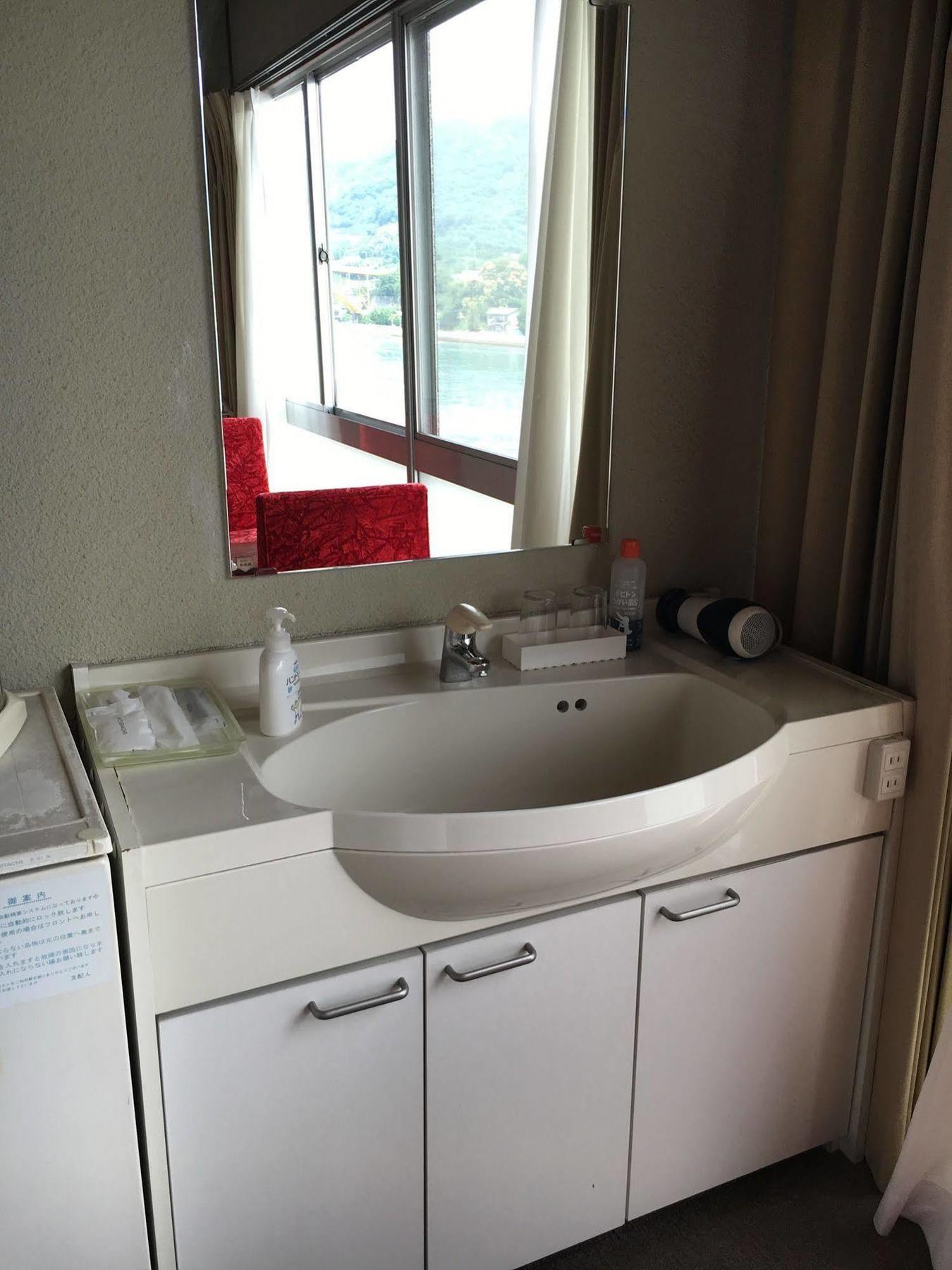 Suminoe Ryokan Onomichi Bagian luar foto